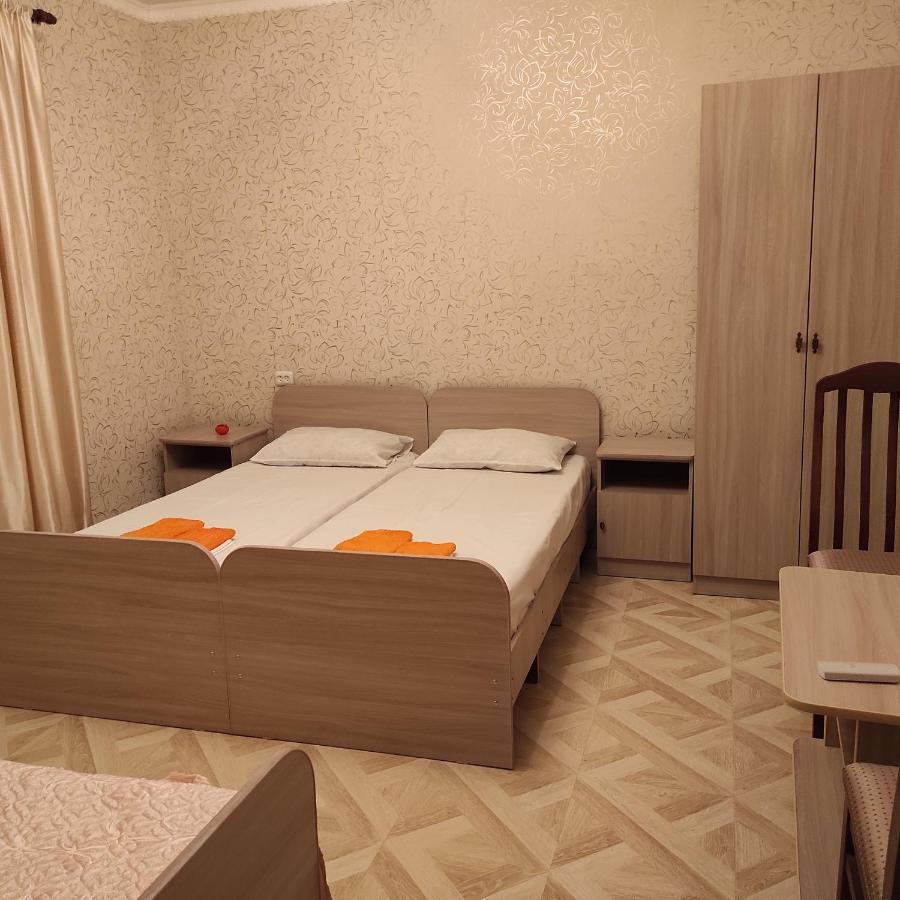 Гостевой Дом Лума Hotel Sukhumi Luaran gambar